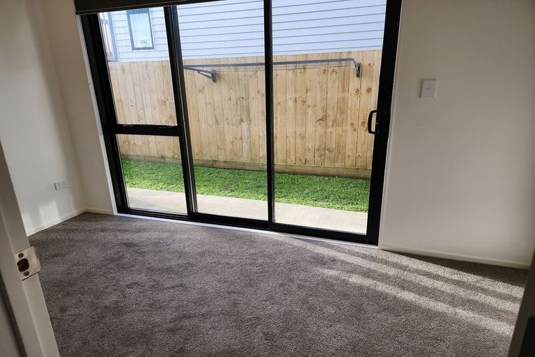 Photo of property in 36a Poruru Close, Papakura, 2110