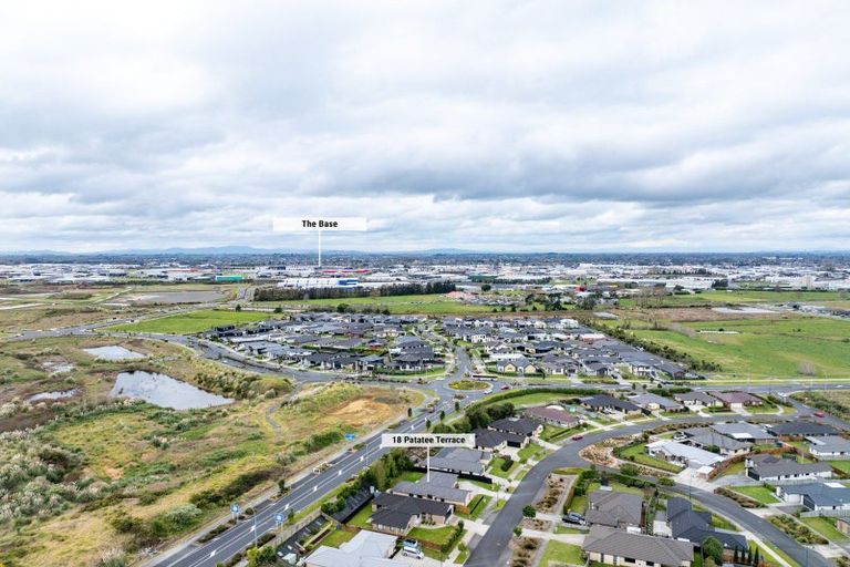 Photo of property in 18 Patatee Terrace, Baverstock, Hamilton, 3200