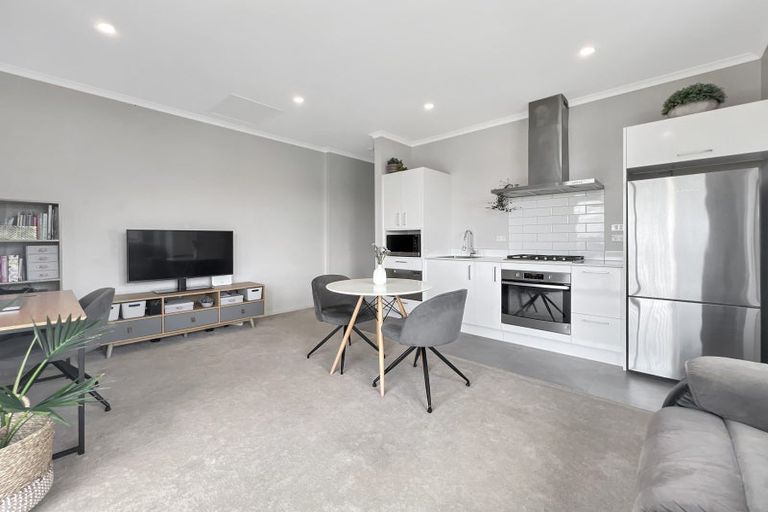 Photo of property in 24 Pukewhero Rise, Westgate, Auckland, 0614