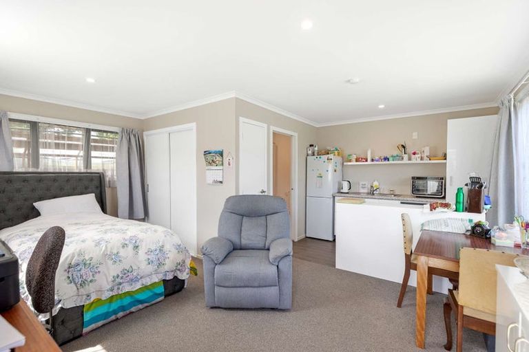 Photo of property in 74 Kennedy Drive, Levin, 5510