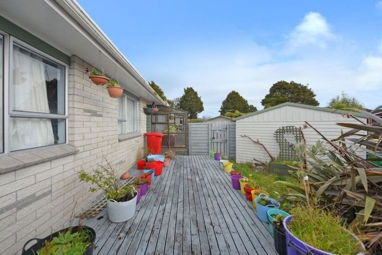 Photo of property in 5 Kentucky Street, Totara Park, Upper Hutt, 5018