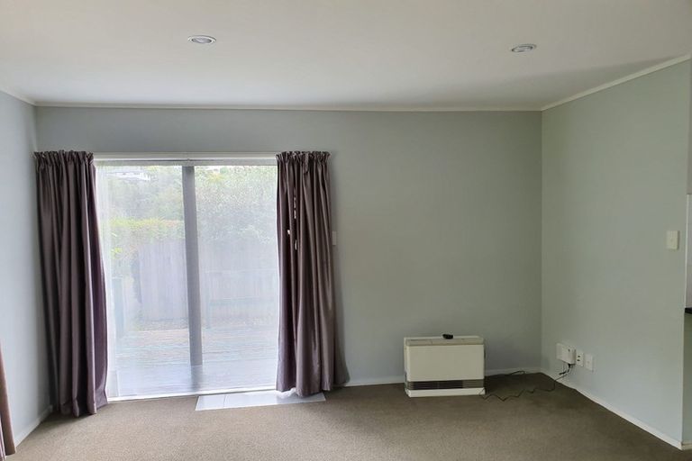 Photo of property in 1/24 Contessa Drive, Glenfield, Auckland, 0629