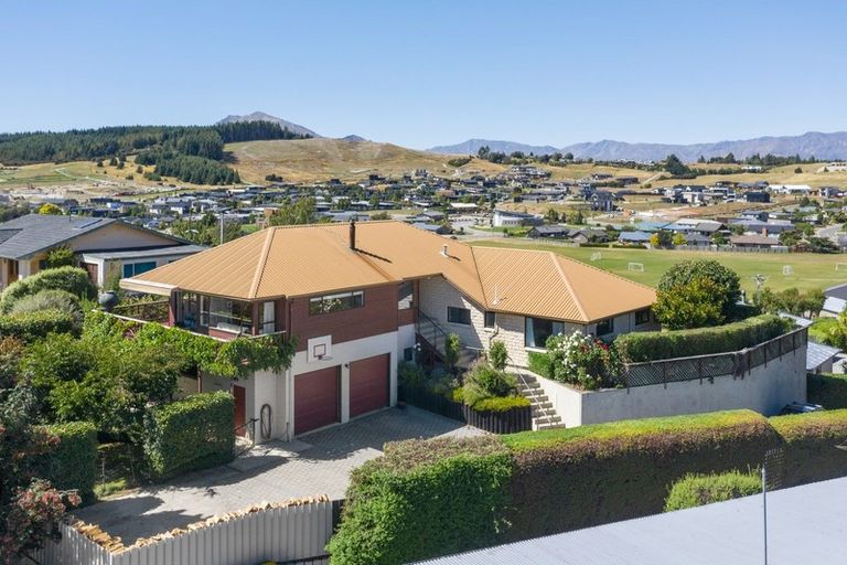 Photo of property in 76 Totara Terrace, Wanaka, 9305