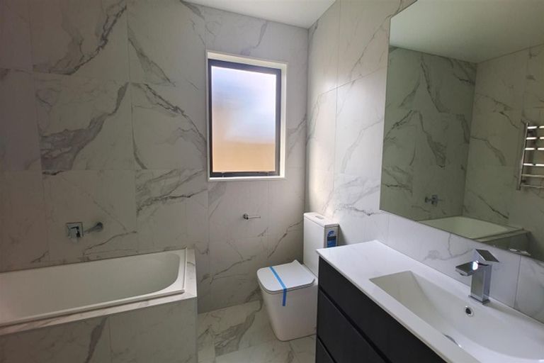 Photo of property in 19 Opouatu Avenue, Glenbrook, Waiuku, 2681