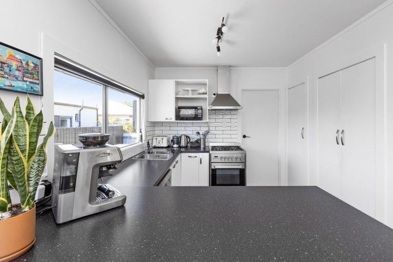 Photo of property in 404a Burnett Street, Mahora, Hastings, 4120