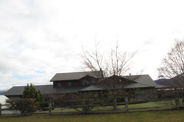 Photo of property in 4 Waimana Place, Wanaka, 9305