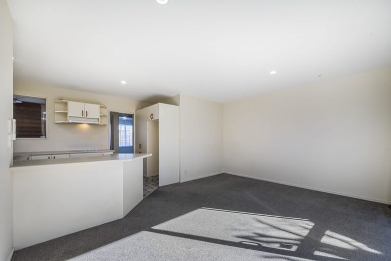 Photo of property in 17d Division Street, Riccarton, Christchurch, 8041