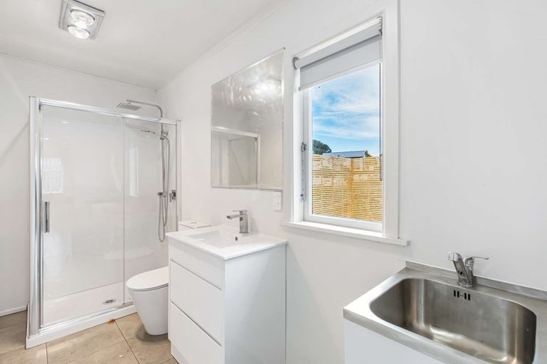 Photo of property in 51 Weymouth Road, Manurewa, Auckland, 2102