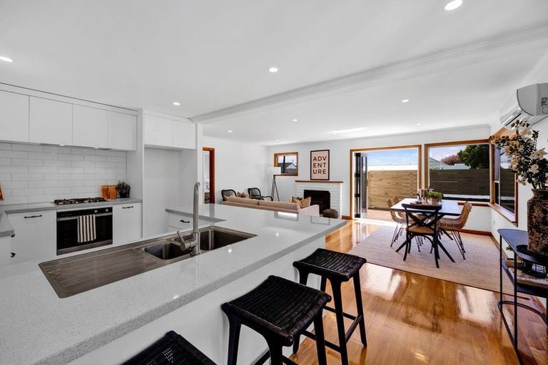 Photo of property in 137/1b Seaview Road, Westown, New Plymouth, 4310