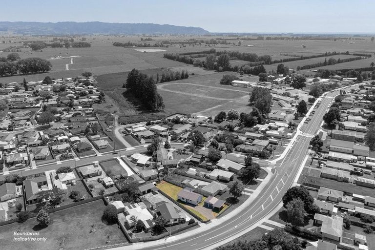 Photo of property in 74 College Road, Edgecumbe, 3120