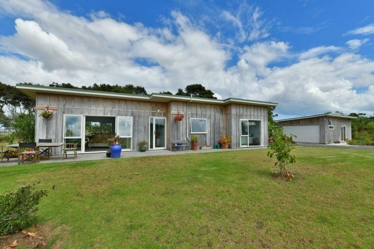 Photo of property in 357 Shelly Beach Road, South Head, 0874