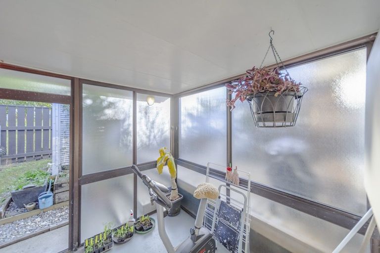 Photo of property in 10 Leeton Drive, Waipukurau, 4200