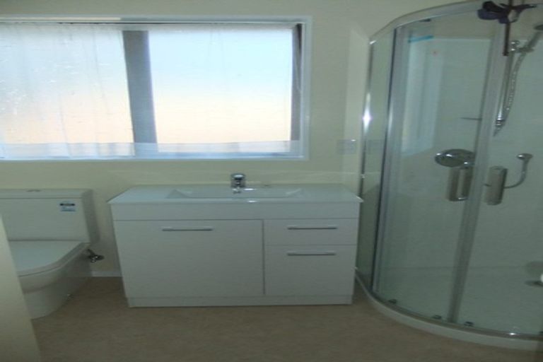 Photo of property in 4 Bryce Place, Kelvin Grove, Palmerston North, 4414