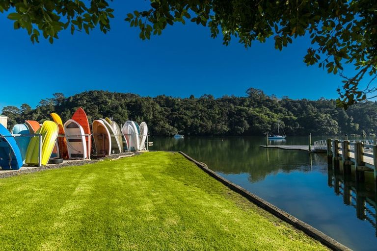 Photo of property in 9/34 Waipuia Place, Greenhithe, Auckland, 0632