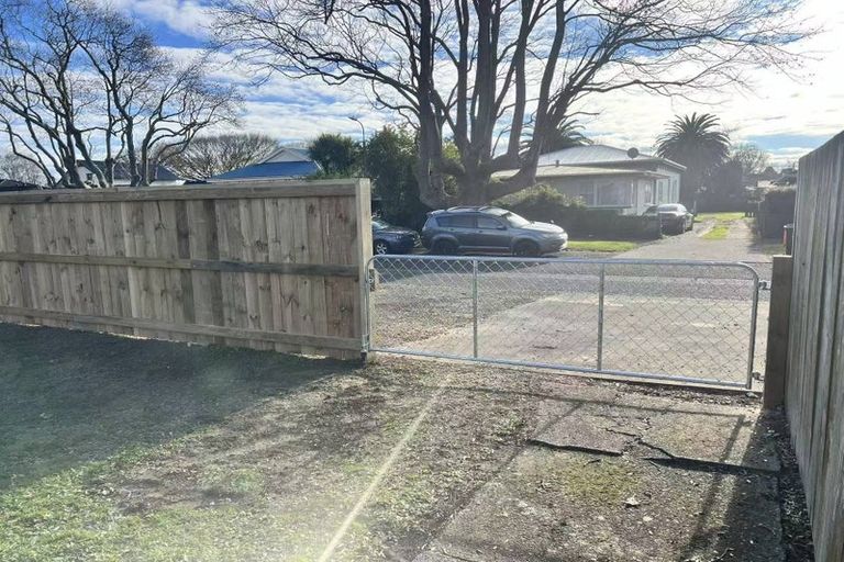 Photo of property in 8 Rolleston Street, Hokowhitu, Palmerston North, 4410