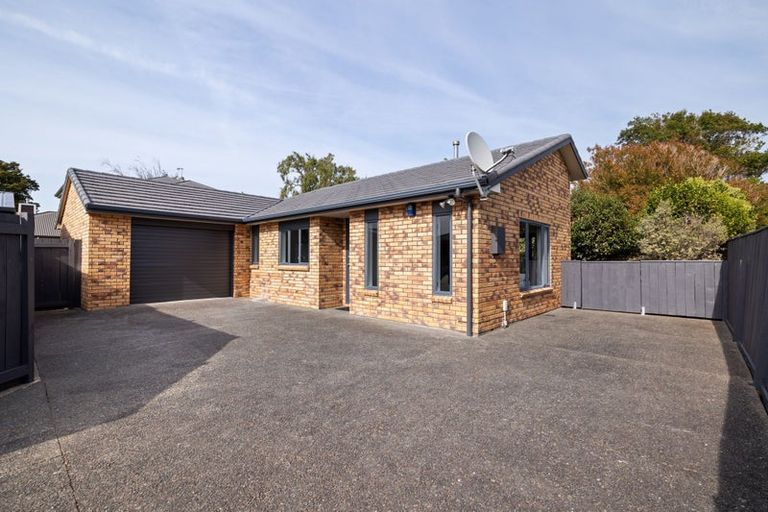 Photo of property in 10a Stewart Crescent, Hokowhitu, Palmerston North, 4410