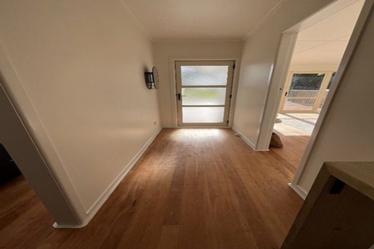 Photo of property in 17 Collingwood Road, Waiuku, 2123