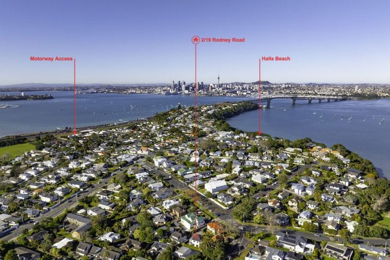 Photo of property in 2/19 Rodney Road, Northcote Point, Auckland, 0627