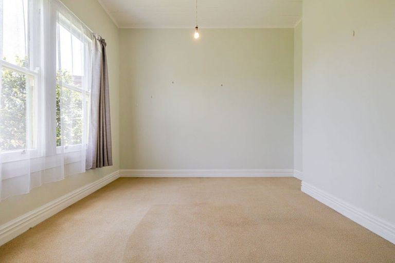 Photo of property in 5 Hereford Street, West End, Palmerston North, 4410