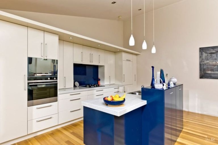 Photo of property in 19 Pitoitoi Avenue, Greenhithe, Auckland, 0632