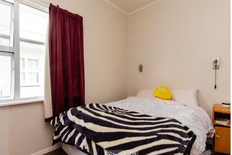 Photo of property in 2/49 Te Mata Road, Havelock North, 4130