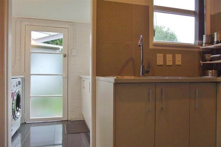 Photo of property in 10 Mcclintock Road, Massey, Auckland, 0614