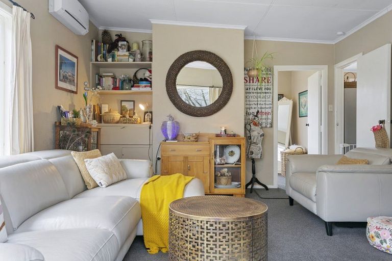 Photo of property in 43 Chesham Avenue, Waipahihi, Taupo, 3330