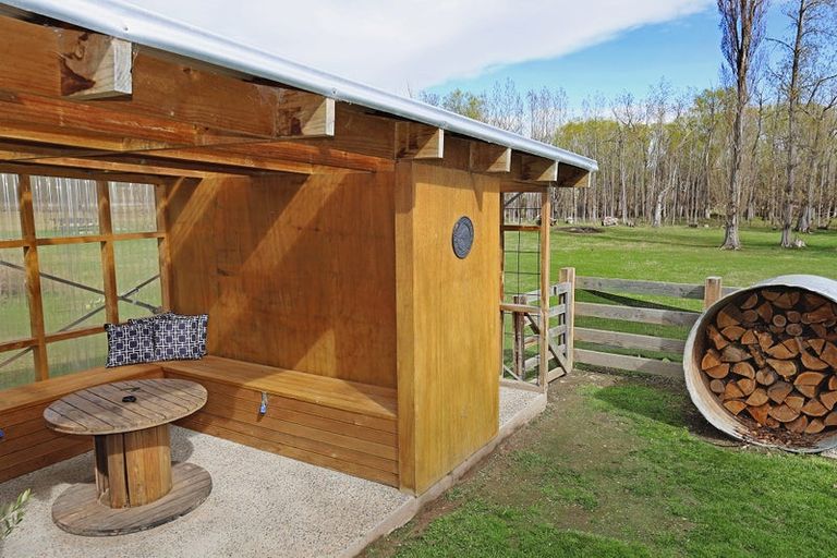 Photo of property in 7 Hall Road, Patearoa, Ranfurly, 9398