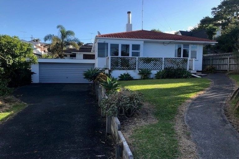 Photo of property in 1/30 Corunna Road, Milford, Auckland, 0620