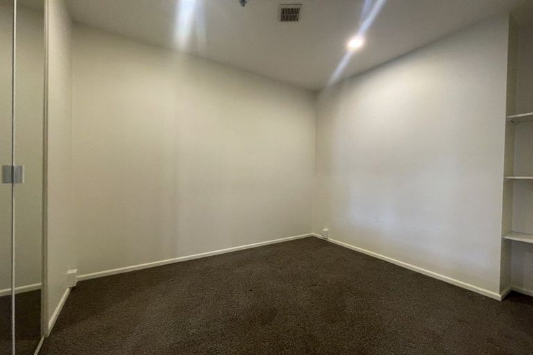 Photo of property in Terrace Garden Apartments, 9a/120 The Terrace, Wellington Central, Wellington, 6011
