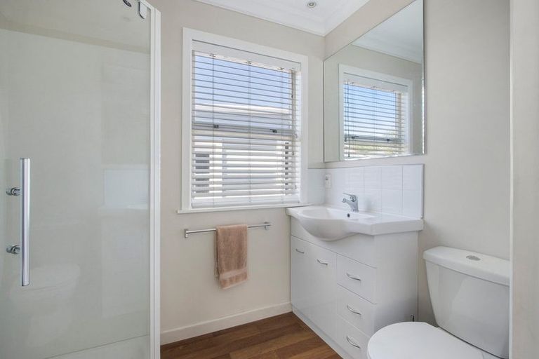 Photo of property in 12 Carisbrooke Street, Katikati, 3129