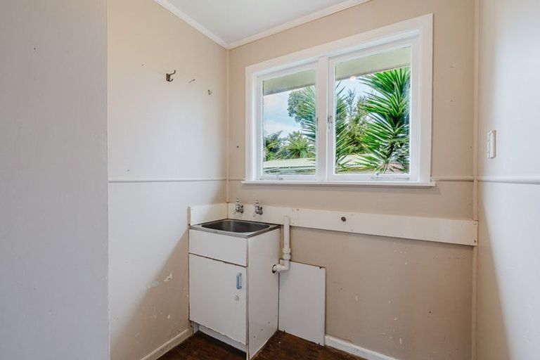 Photo of property in 35 Coleridge Drive, Enderley, Hamilton, 3214