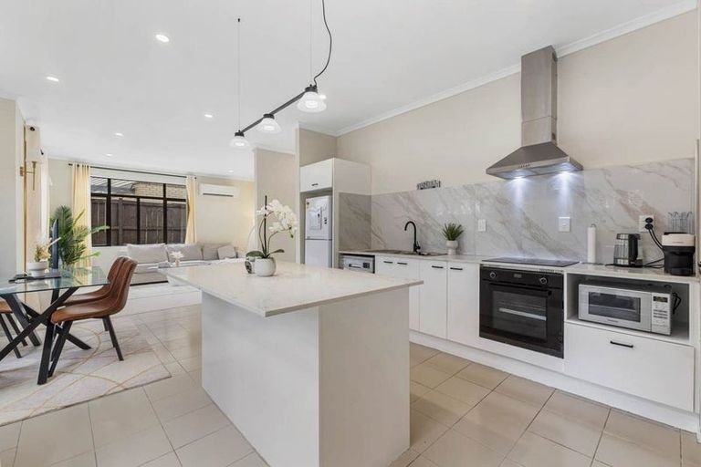 Photo of property in 17 Derg Place, East Tamaki, Auckland, 2013
