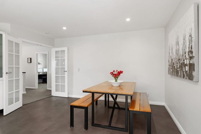 Photo of property in 20 Bluebird Crescent, Unsworth Heights, Auckland, 0632