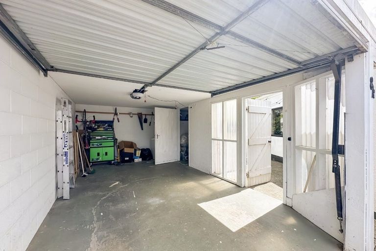 Photo of property in 8a Church Place, Whanganui, 4500