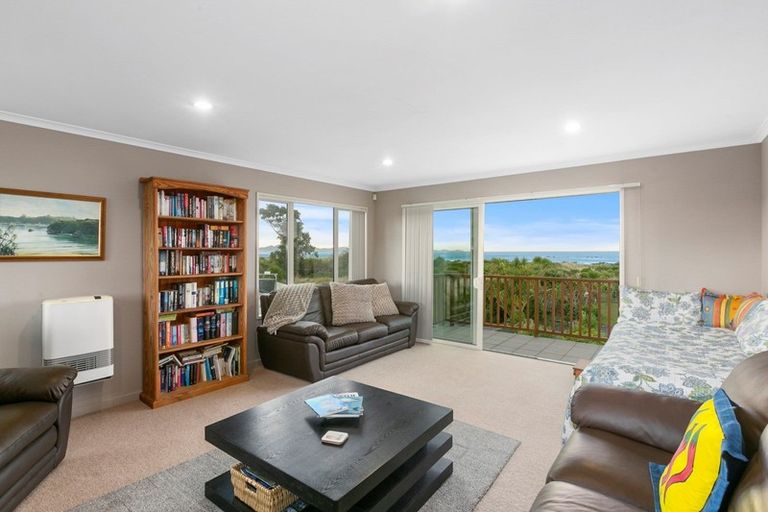 Photo of property in 17 Palmer Place, Taieri Beach, Taieri Mouth, 9091