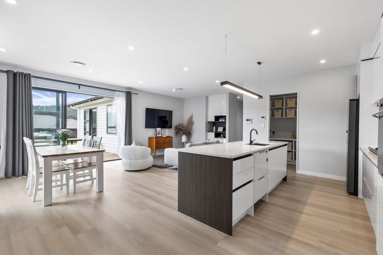 Photo of property in 202 Matua Road, Kumeu, 0810