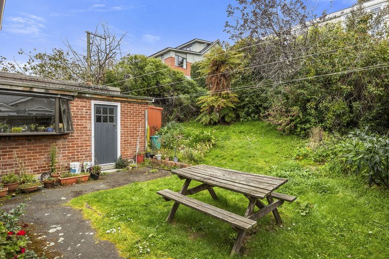 Photo of property in 64 Arthur Street, Dunedin Central, Dunedin, 9016