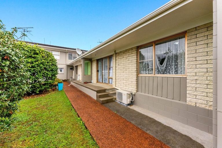 Photo of property in 5/4 Ashby Place, Pukekohe, 2120