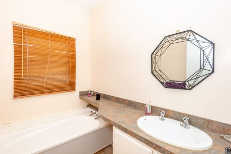 Photo of property in 240 Ormond Road, Mangapapa, Gisborne, 4010