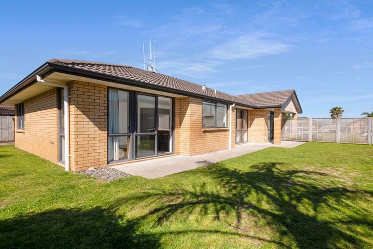 Photo of property in 49 Gibson Place, Papamoa Beach, Papamoa, 3118