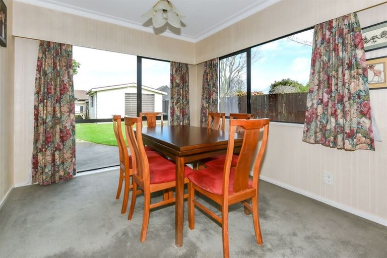Photo of property in 17 Lakeview Place, Halswell, Christchurch, 8025