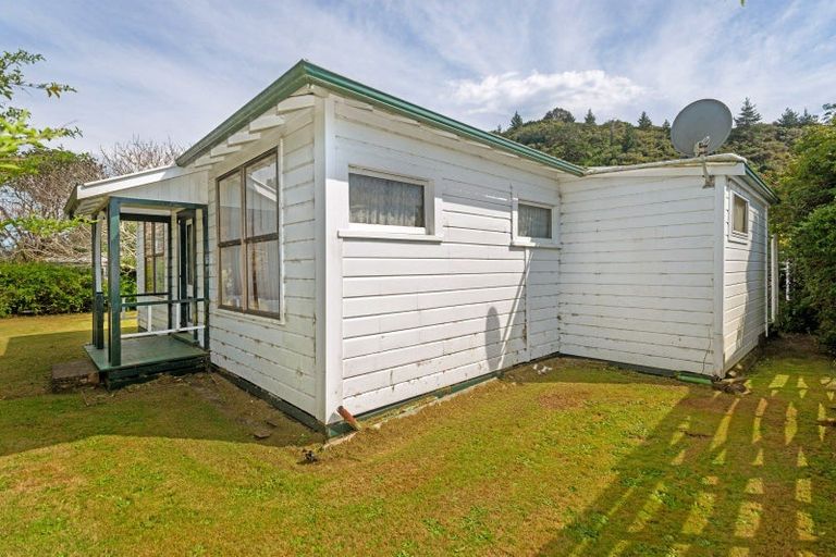 Photo of property in 7 Forster Street, Tolaga Bay, 4077