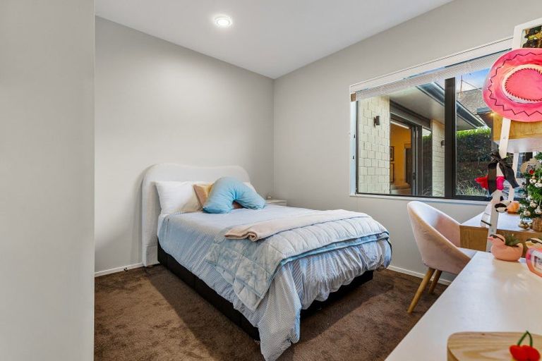 Photo of property in 120 Pohutukawa Parade, Riverhead, 0820