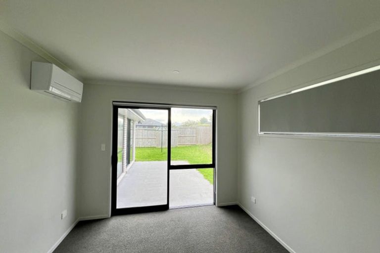 Photo of property in 24 Saint Michael Crescent, One Tree Point, 0118