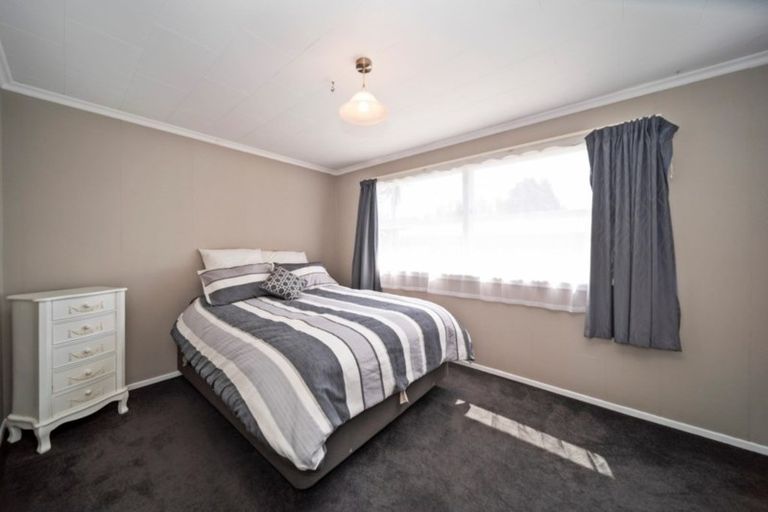 Photo of property in 5 Kahikatea Street, Inglewood, 4330