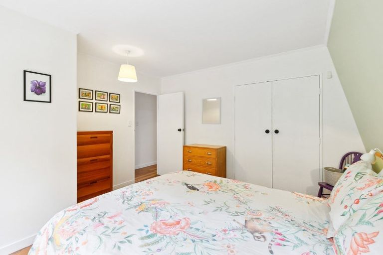 Photo of property in 79a Churton Drive, Churton Park, Wellington, 6037