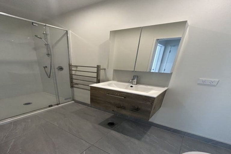 Photo of property in 9/327 Glengarry Road, Glen Eden, Auckland, 0602