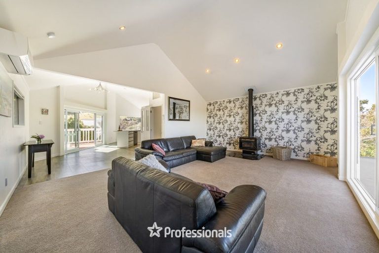 Photo of property in 13 Wilson Grove, Normandale, Lower Hutt, 5010