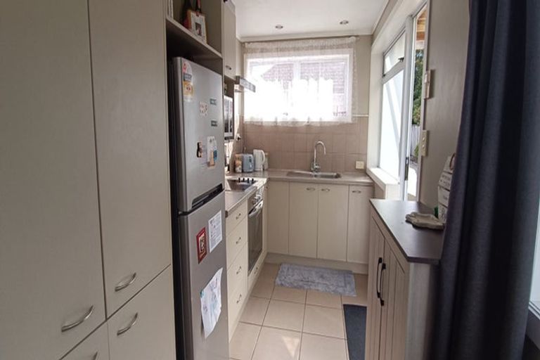 Photo of property in 2/9 Hamilton Road, Papatoetoe, Auckland, 2025